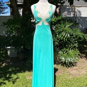 Vintage 70s Vanity Fair Long Nightgown Sz 34 Aqua Blue with Lace Deep Neckline